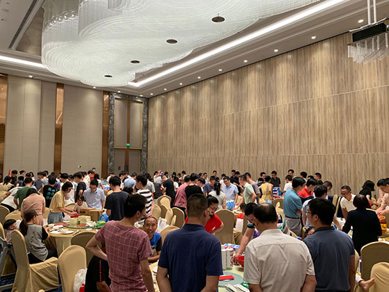 佰馬科技舉辦博餅活動.jpg